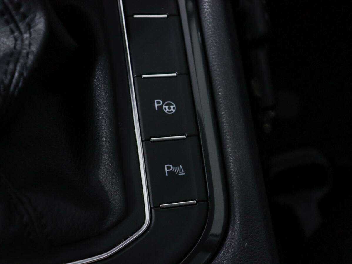 Купить Volkswagen Tiguan, 2018, 118 948 км.. Фото: #13