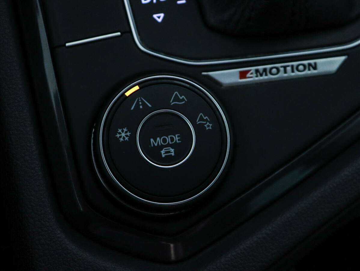 Купить Volkswagen Tiguan, 2018, 118 948 км.. Фото: #14