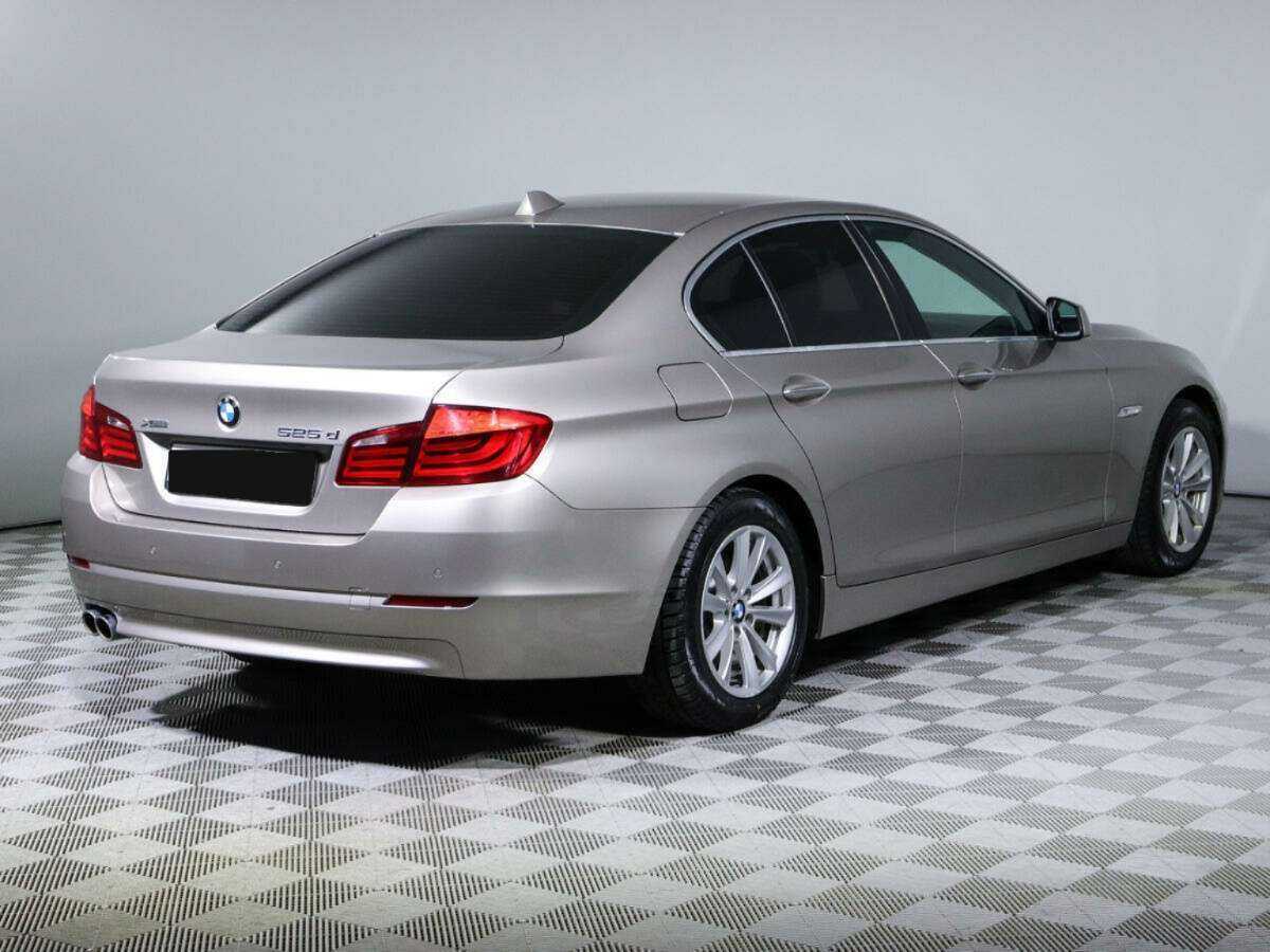 Купить BMW 5 серии, 2012, 118 777 км.. Фото: #3