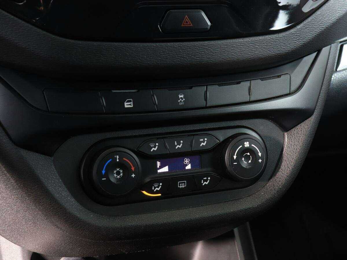 Купить Lada (ВАЗ) Vesta, 2021, 60 092 км.. Фото: #13