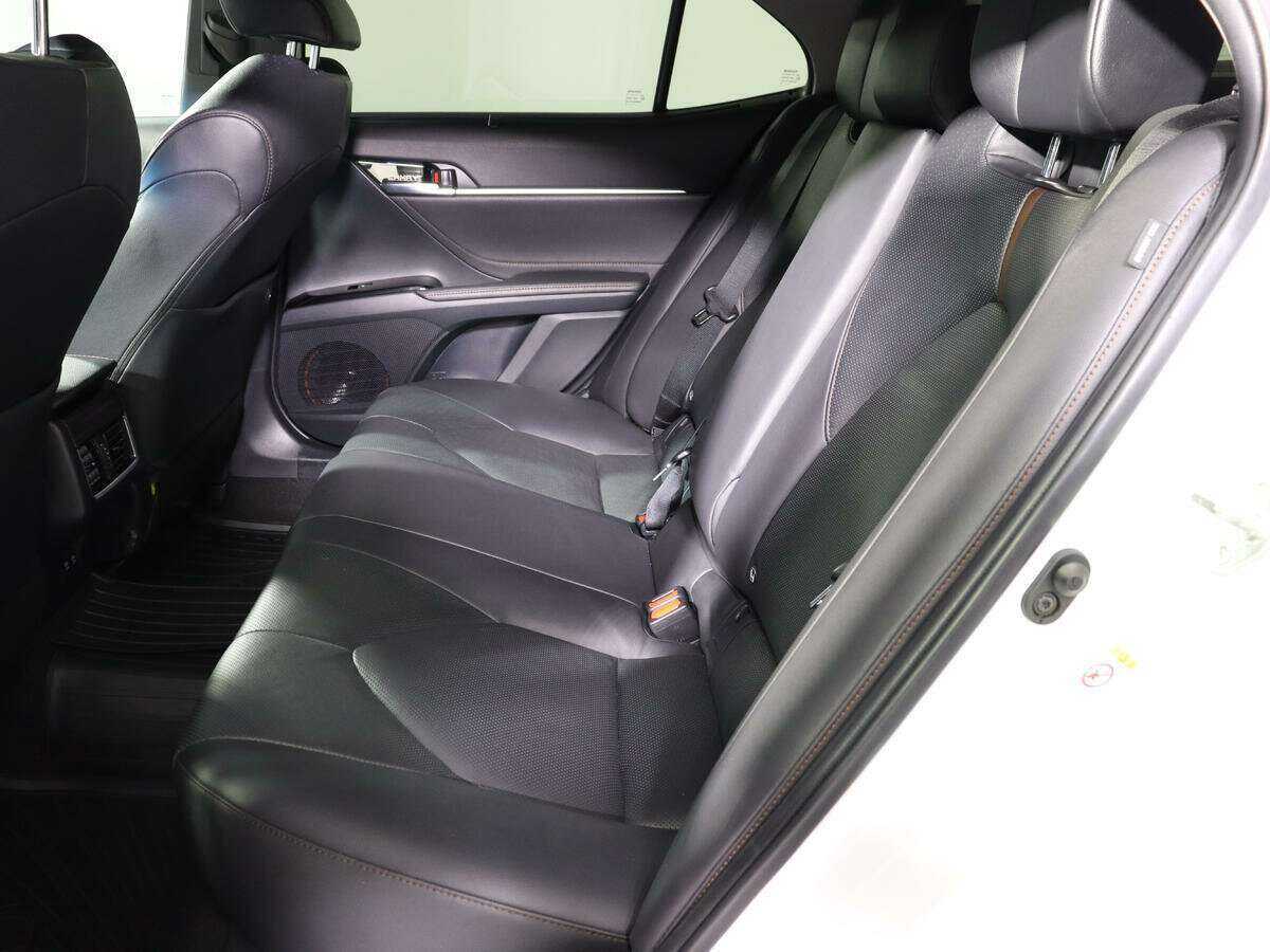 Купить Toyota Camry, 2018, 94 345 км.. Фото: #7