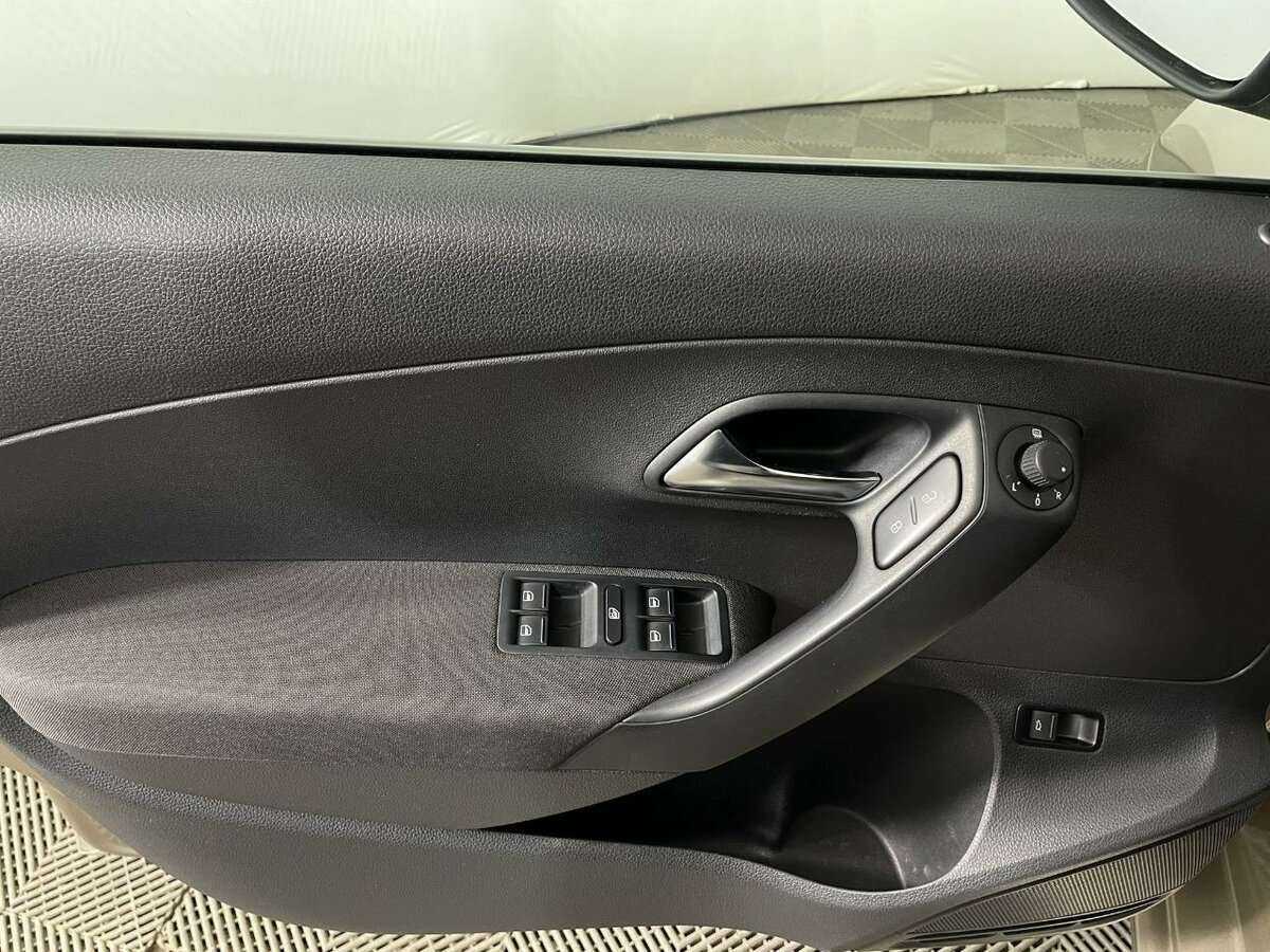 Купить Volkswagen Polo, 2015, 205 652 км.. Фото: #6
