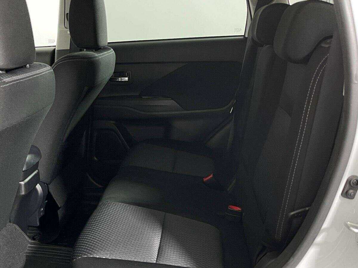 Купить Mitsubishi Outlander, 2018, 107 583 км.. Фото: #9