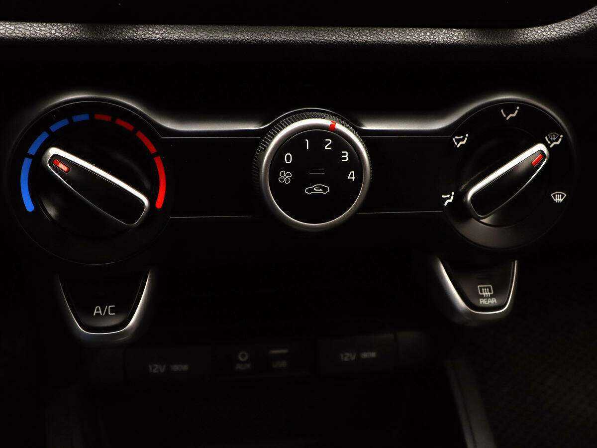 Купить Kia Rio, 2018, 101 110 км.. Фото: #17