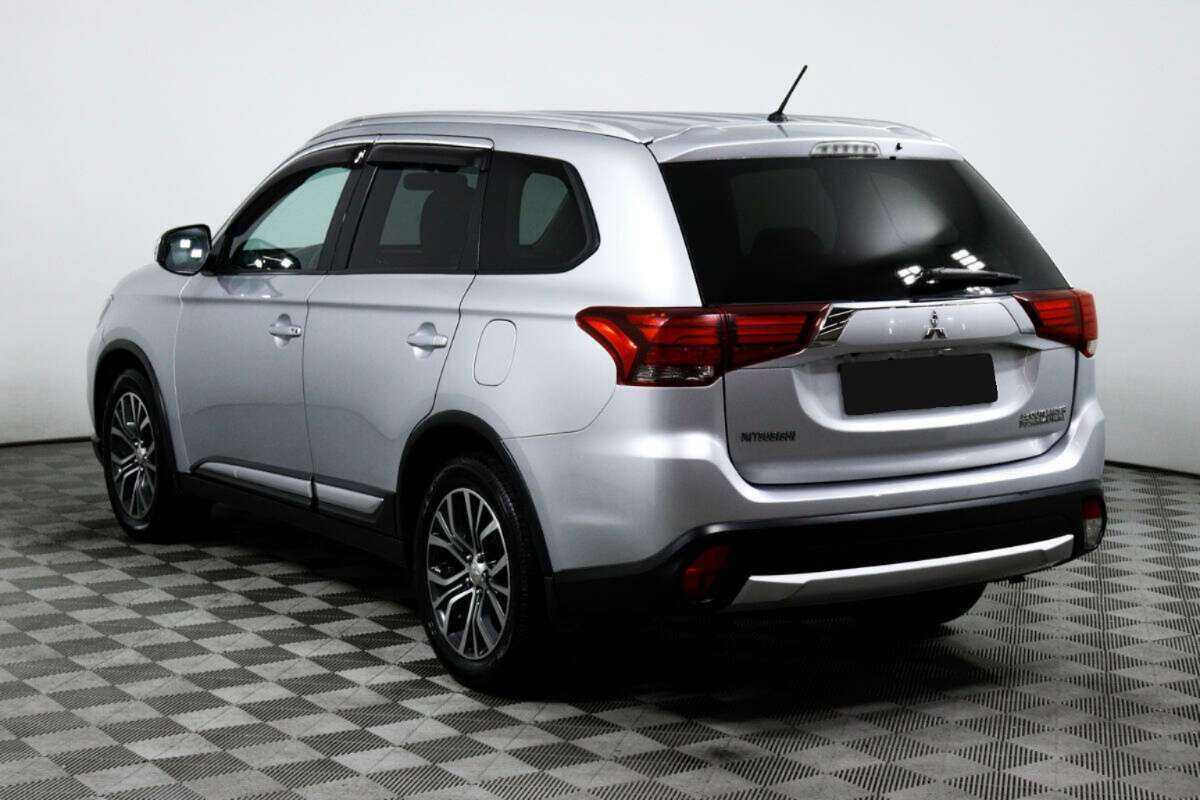 Купить Mitsubishi Outlander, 2015, 72 276 км.. Фото: #6
