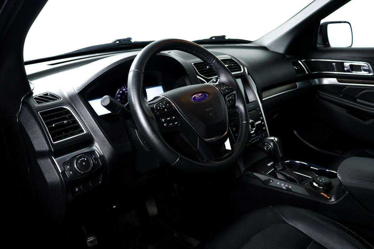 Купить Ford Explorer, 2018, 139 212 км.. Фото: #12
