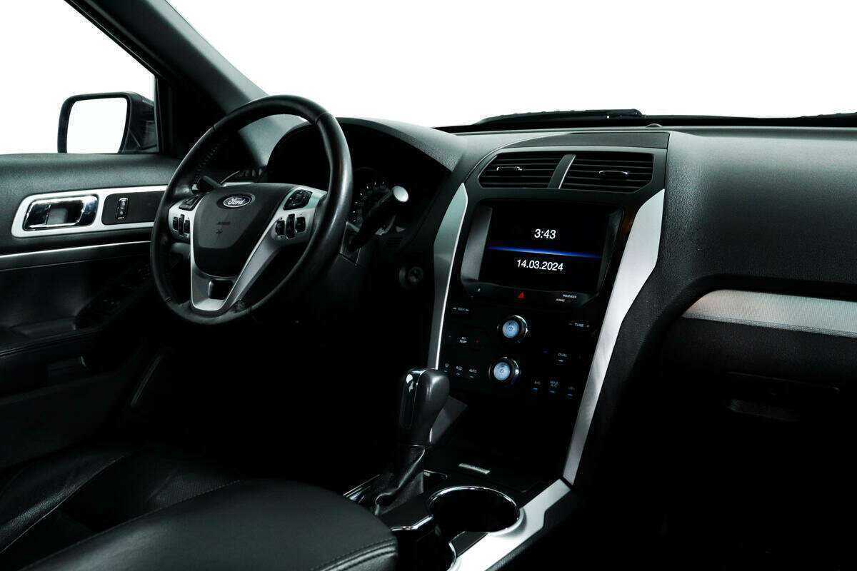Купить Ford Explorer, 2015, 130 979 км.. Фото: #8