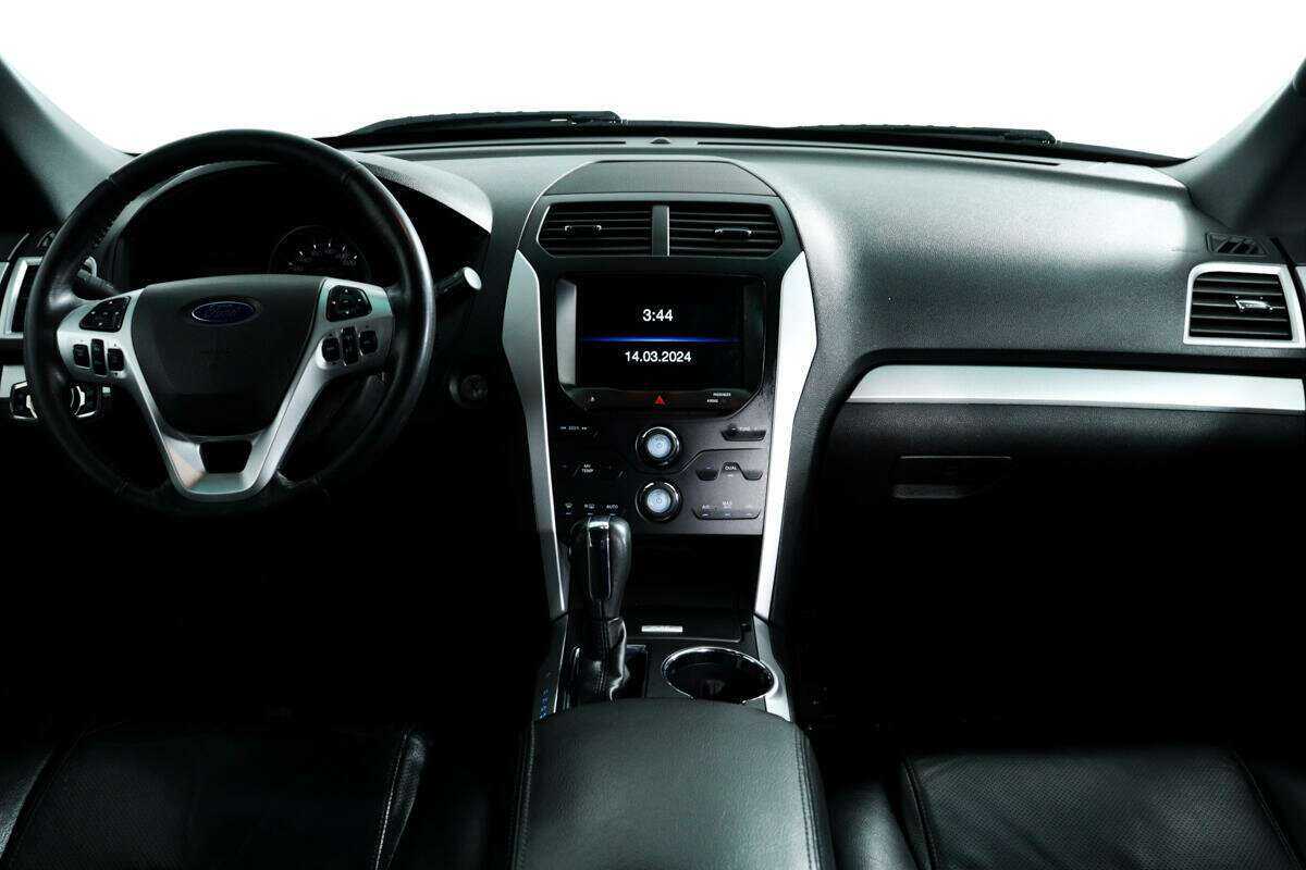 Купить Ford Explorer, 2015, 130 979 км.. Фото: #10