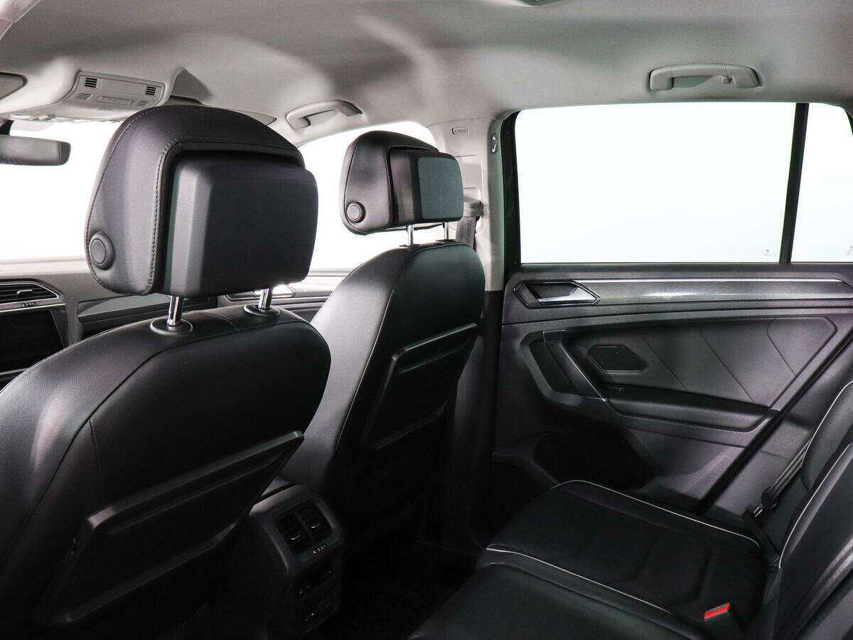 Купить Volkswagen Tiguan, 2018, 106 310 км.. Фото: #7