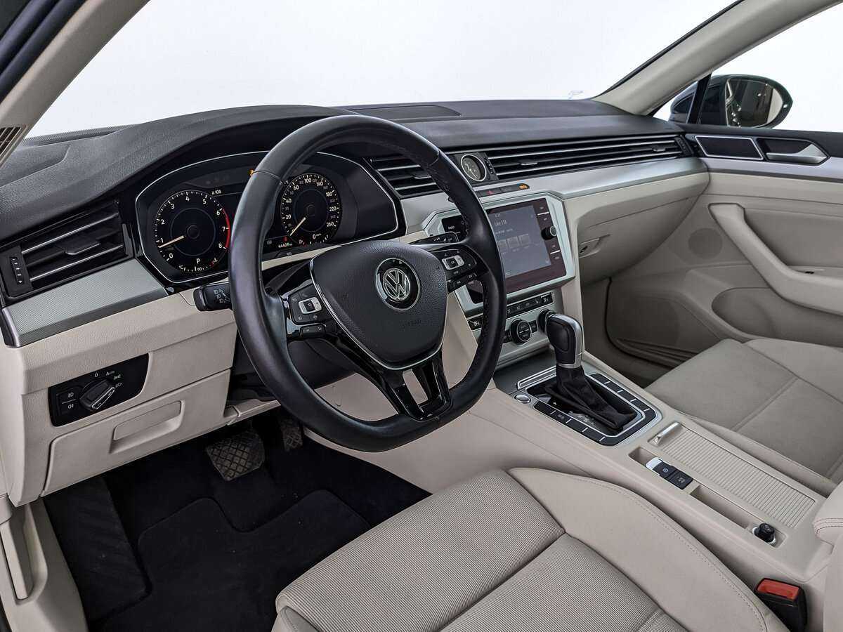 Купить Volkswagen Passat, 2018, 44 409 км.. Фото: #10