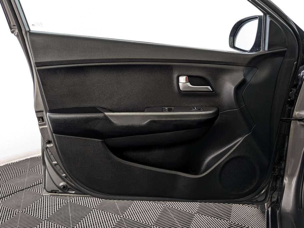 Купить Kia Rio, 2017, 128 259 км.. Фото: #13