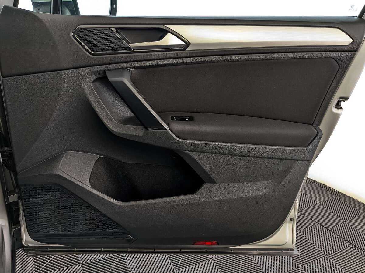 Купить Volkswagen Tiguan, 2017, 107 684 км.. Фото: #19