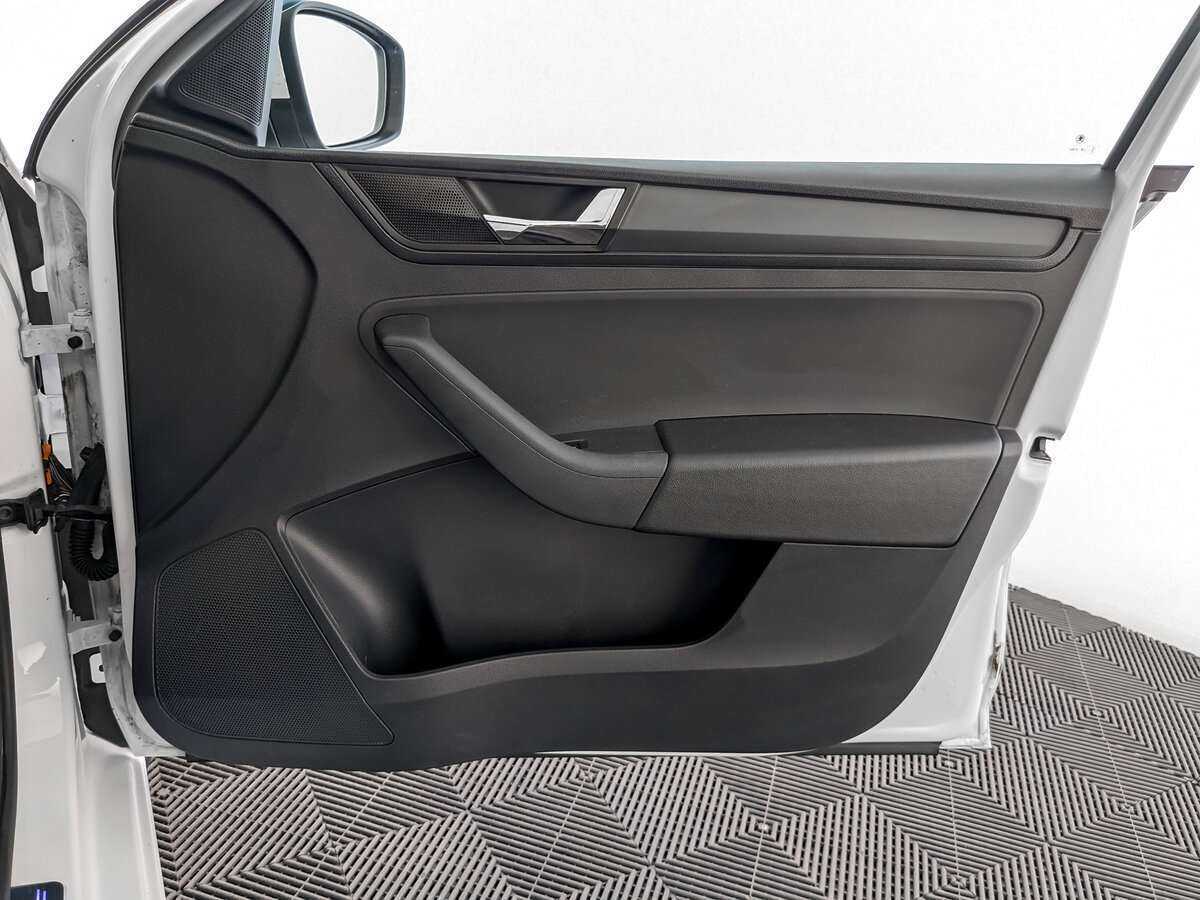 Купить Skoda Rapid, 2017, 132 368 км.. Фото: #19