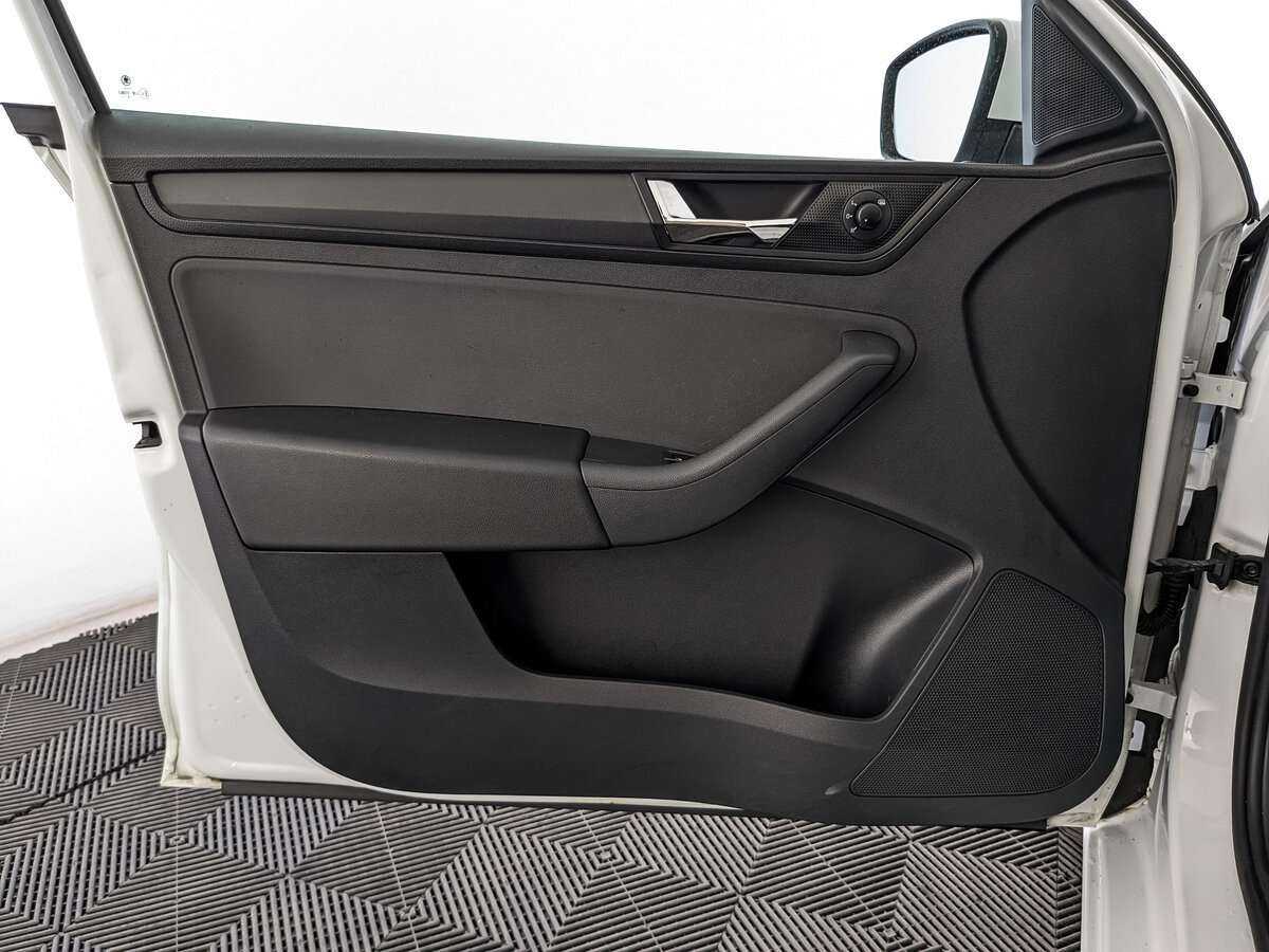 Купить Skoda Rapid, 2018, 103 210 км.. Фото: #14