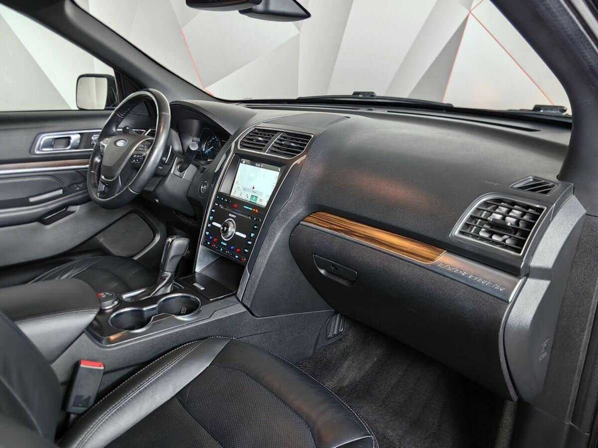 Купить Ford Explorer, 2017, 155 342 км.. Фото: #8