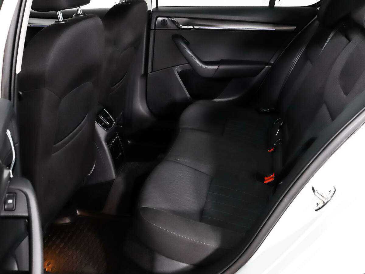 Купить Skoda Octavia, 2018, 74 962 км.. Фото: #9