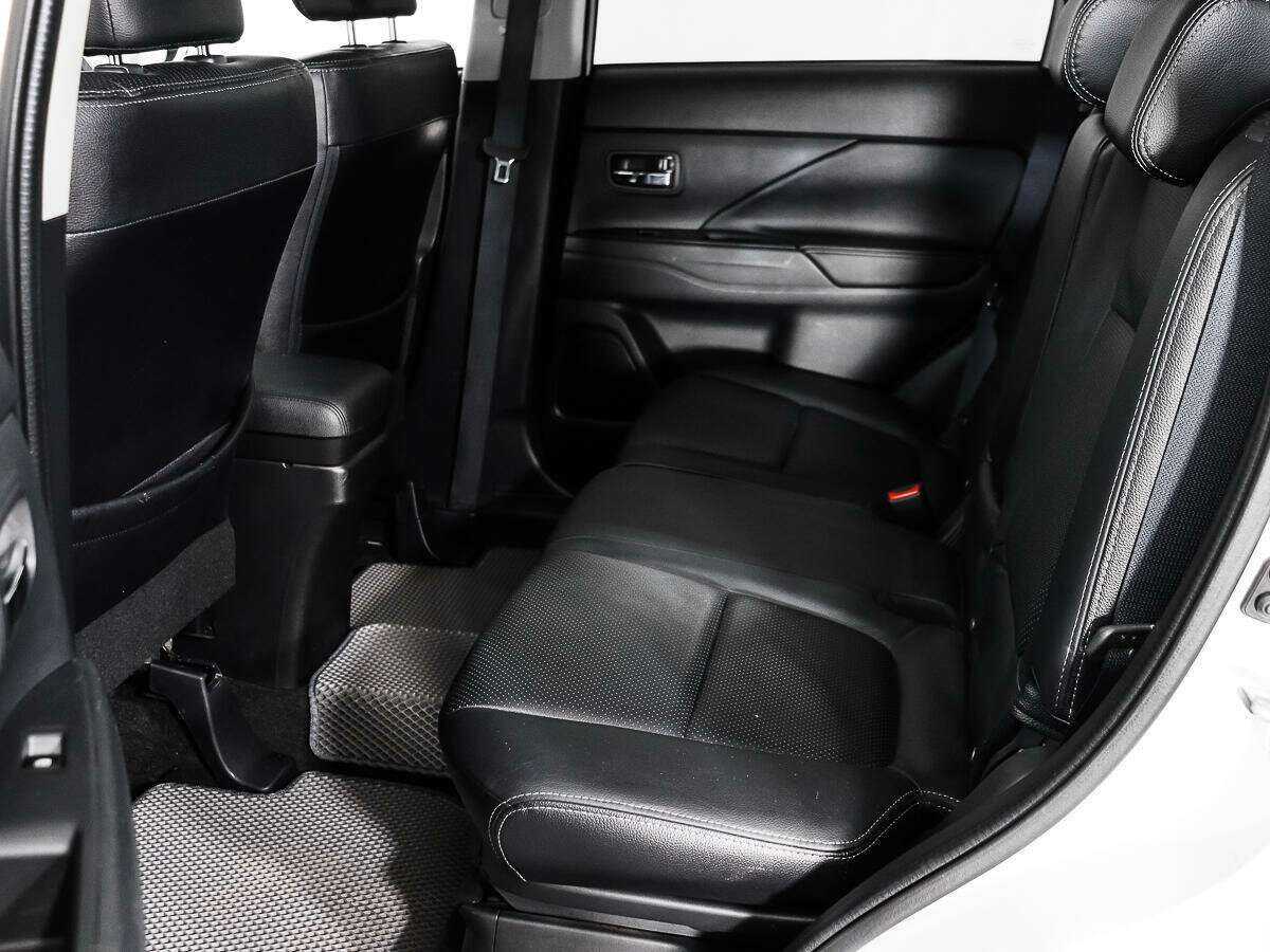 Купить Mitsubishi Outlander, 2016, 117 437 км.. Фото: #11