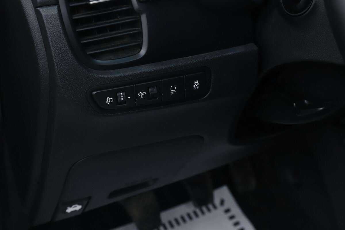 Купить Kia Rio, 2019, 86 000 км.. Фото: #10