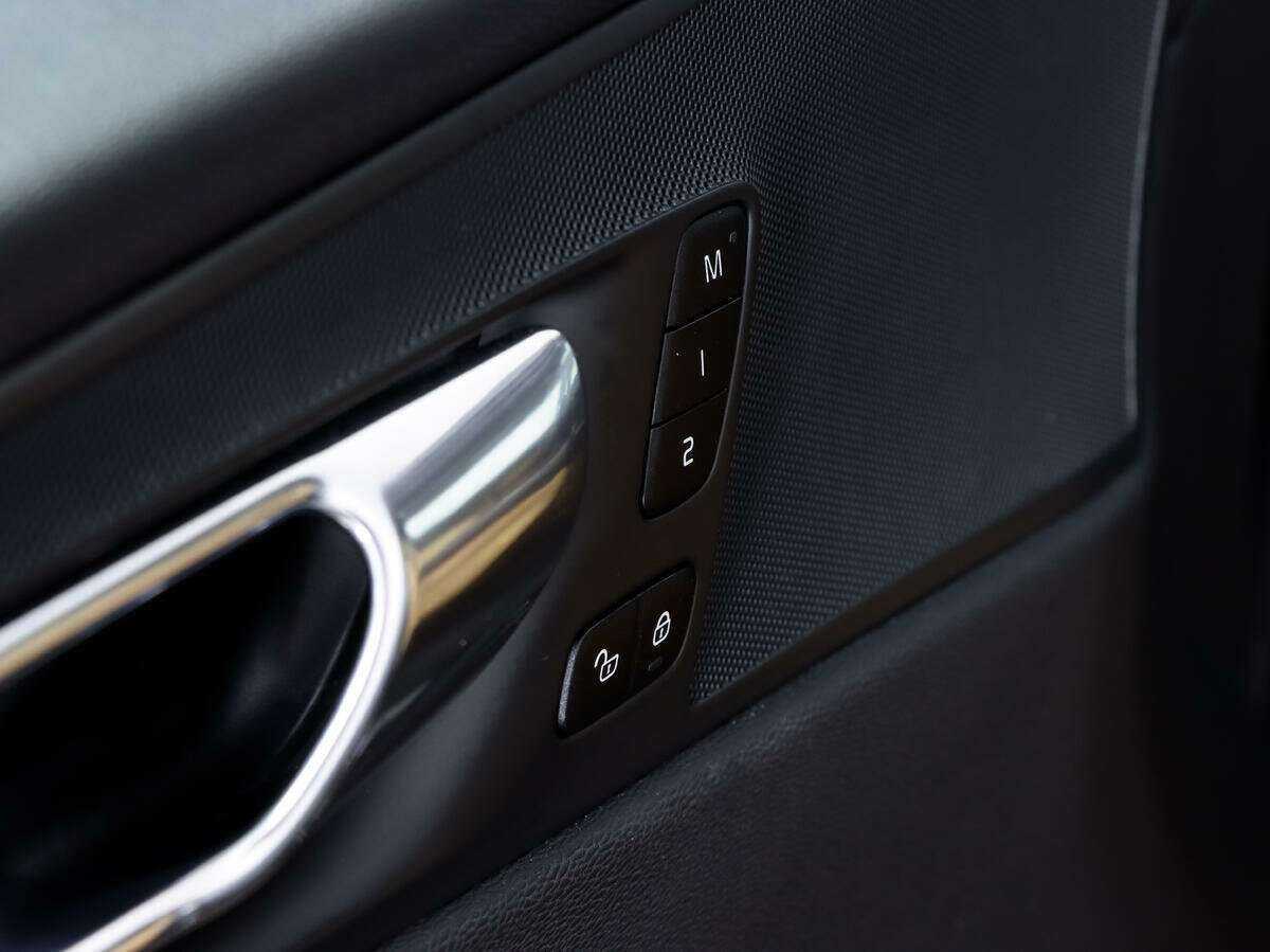 Купить Volvo XC60, 2018, 129 150 км.. Фото: #11