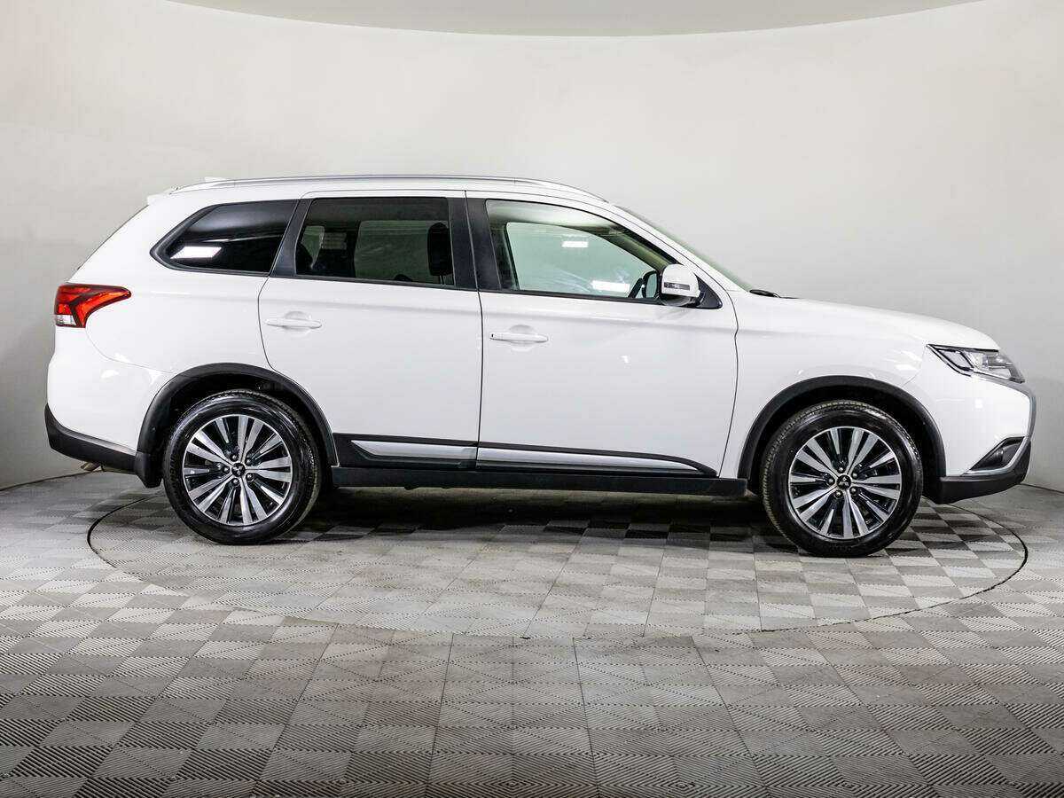 Купить Mitsubishi Outlander, 2021, 35 571 км.. Фото: #3