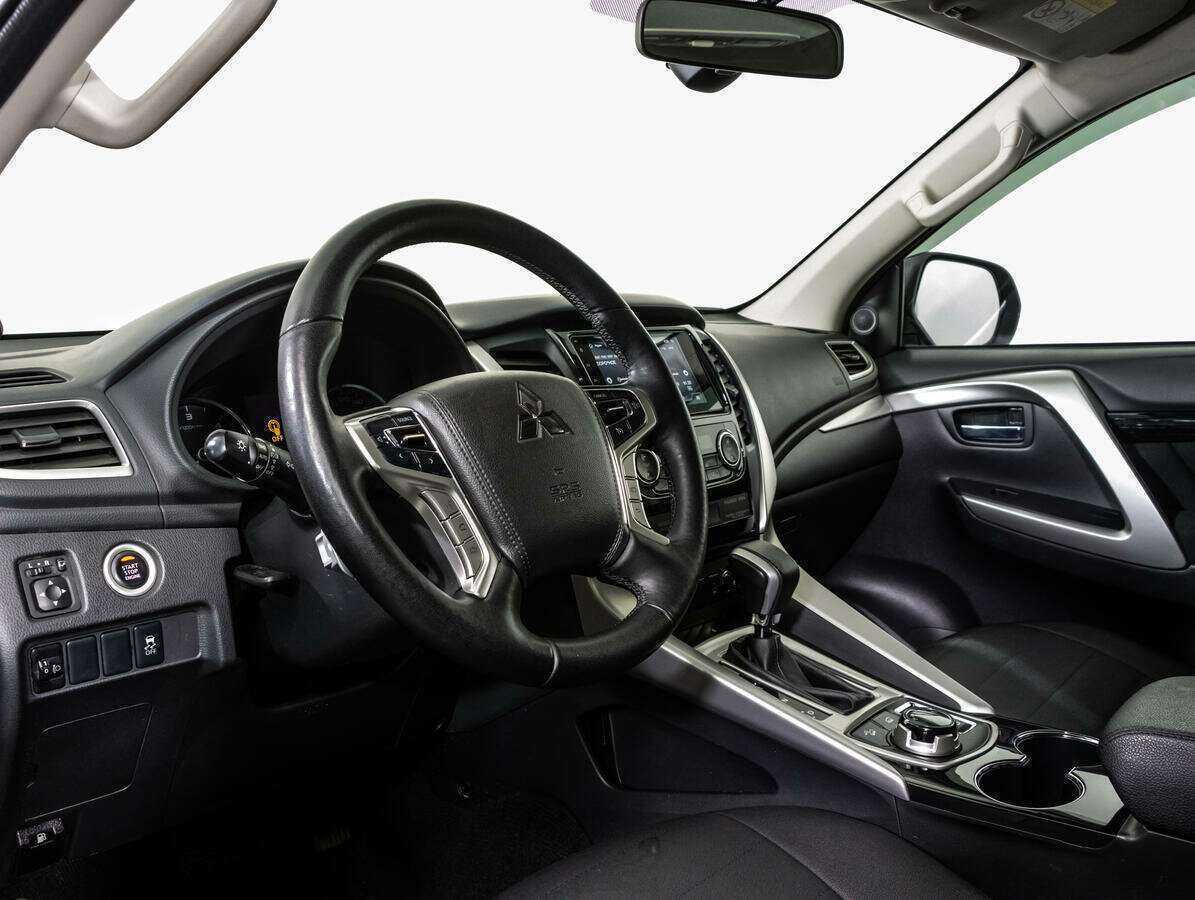 Купить Mitsubishi Pajero Sport, 2017, 96 505 км.. Фото: #10