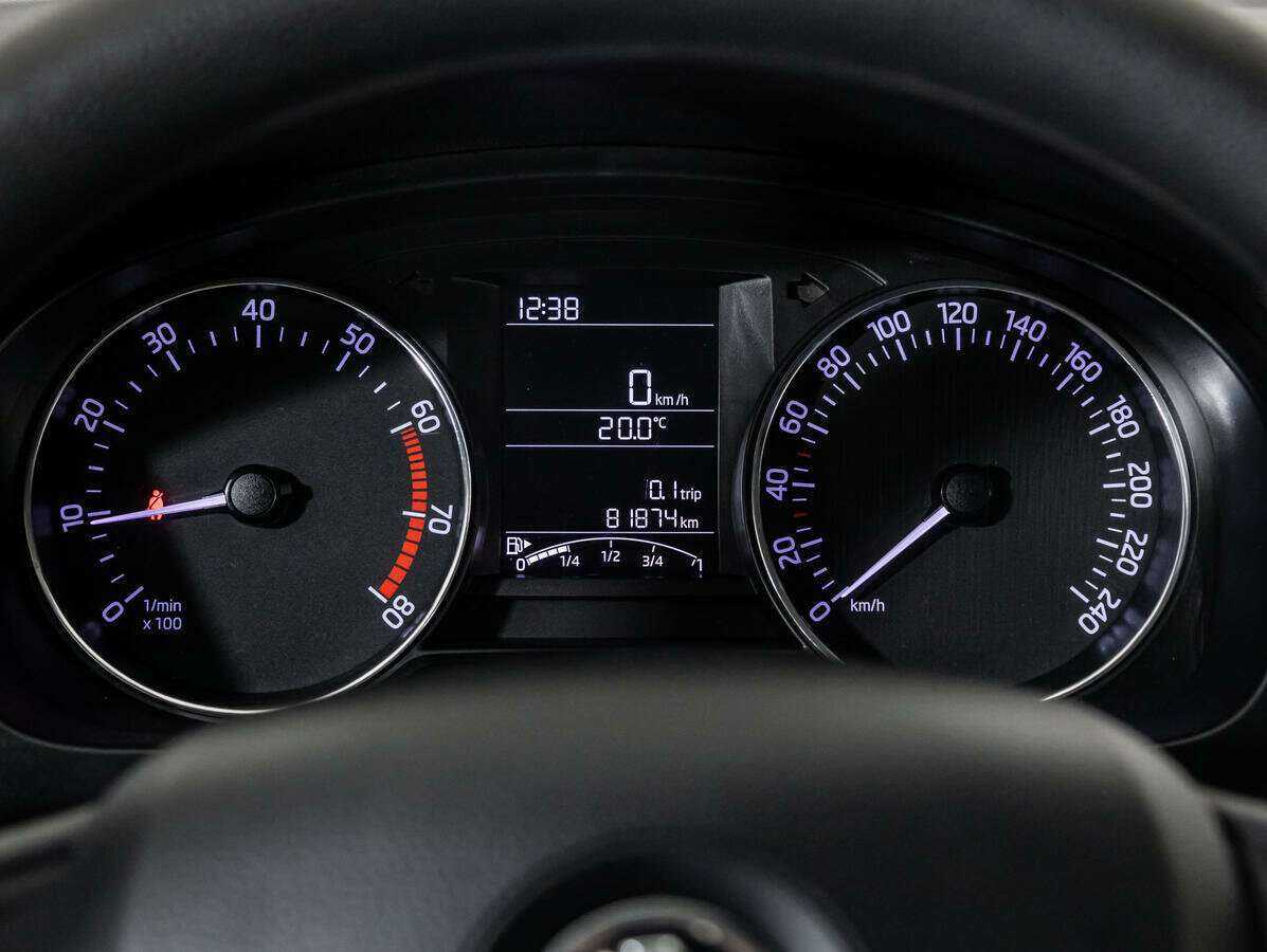 Купить Skoda Rapid, 2017, 81 872 км.. Фото: #9