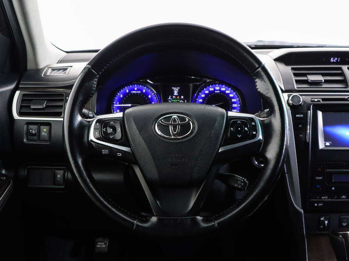 Купить Toyota Camry, 2017, 176 436 км.. Фото: #11