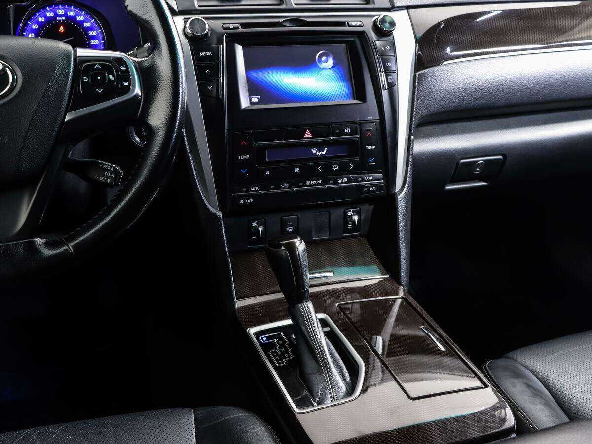 Купить Toyota Camry, 2017, 176 436 км.. Фото: #13