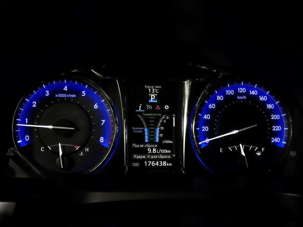 Купить Toyota Camry, 2017, 176 436 км.. Фото: #17