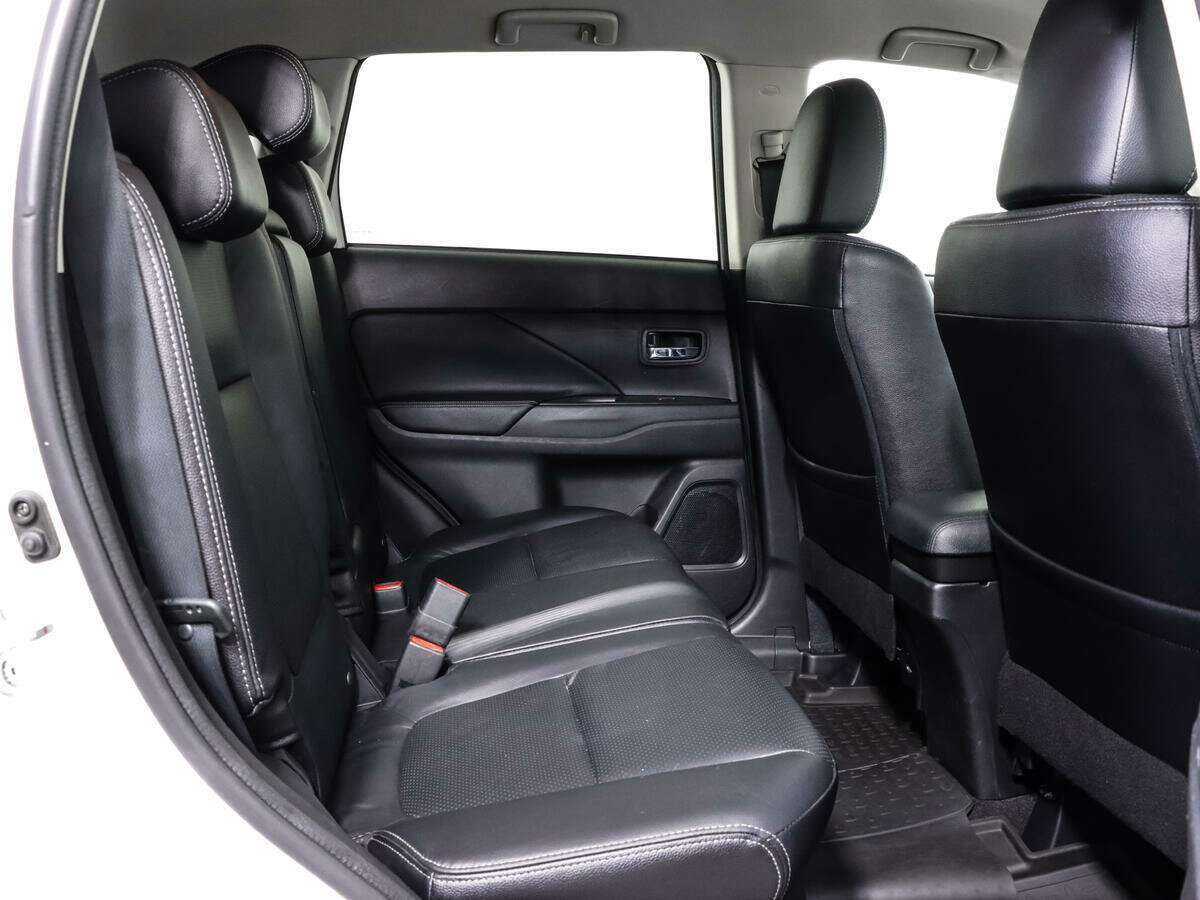 Купить Mitsubishi Outlander, 2017, 108 883 км.. Фото: #8