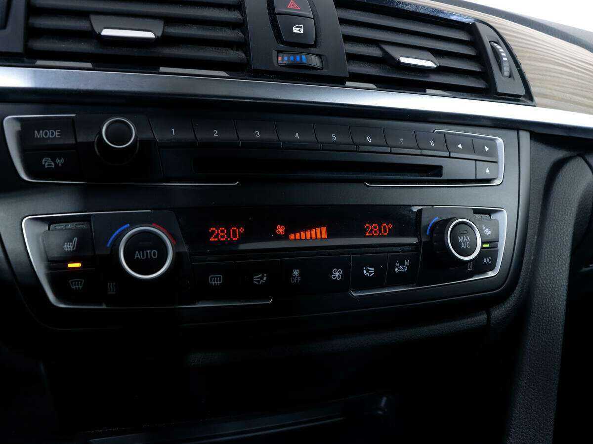 Купить BMW 3 серии, 2014, 158 601 км.. Фото: #11