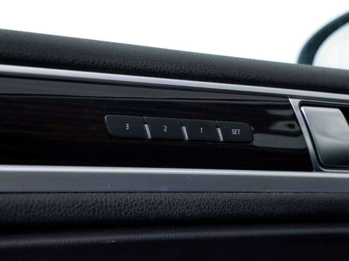 Купить Volkswagen Touareg, 2016, 216 767 км.. Фото: #12