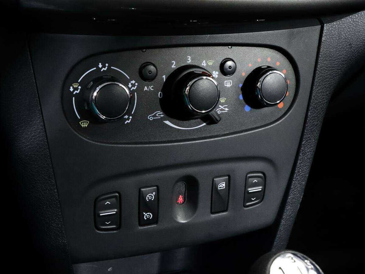 Купить Renault Logan, 2017, 83 940 км.. Фото: #12