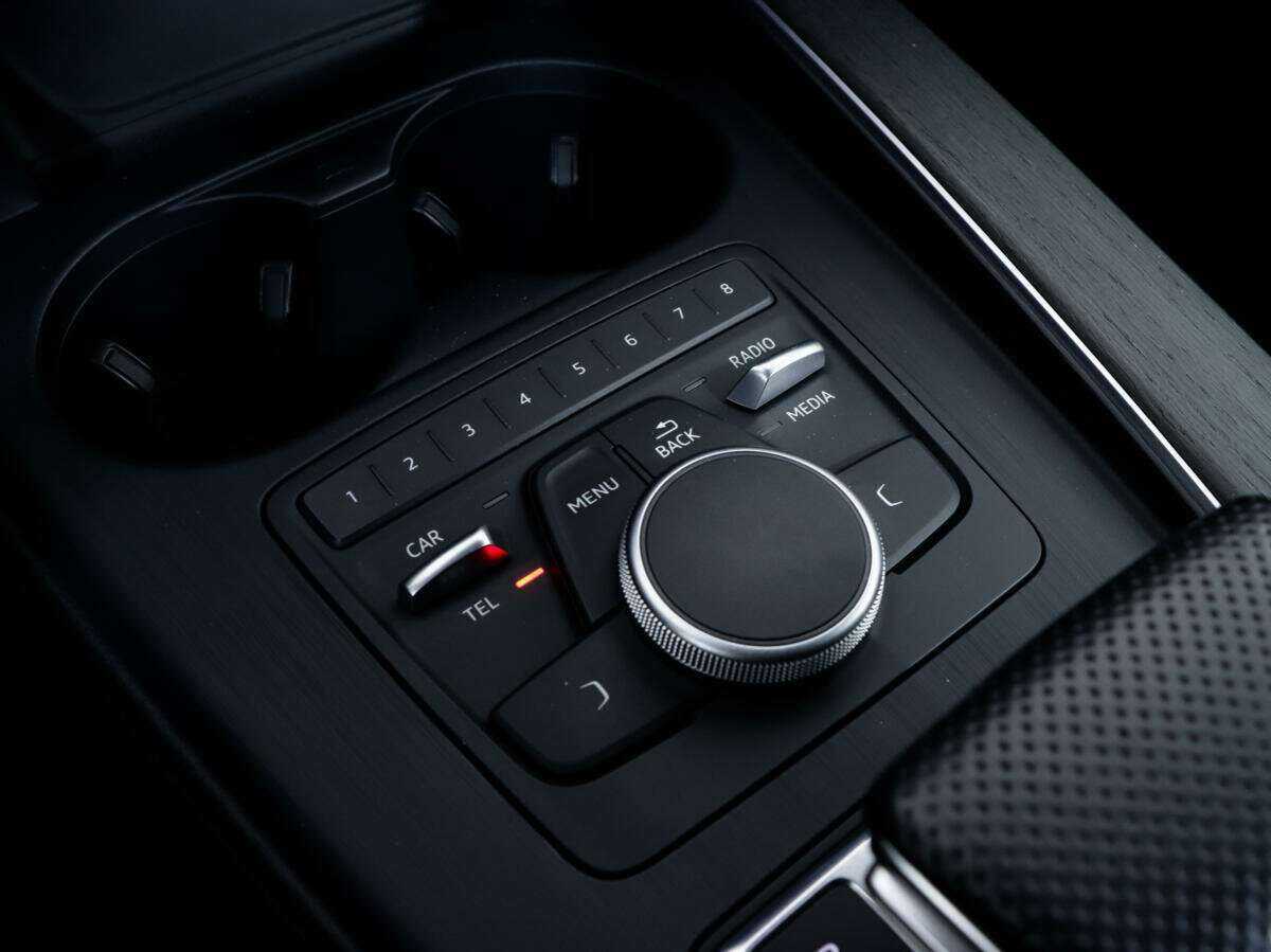 Купить Audi A4, 2019, 95 530 км.. Фото: #12