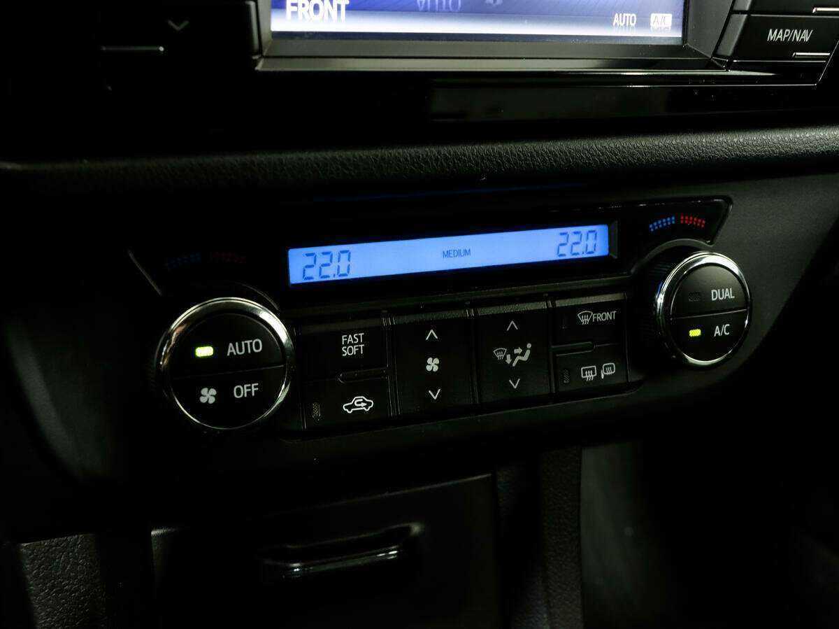 Купить Toyota Corolla, 2014, 180 241 км.. Фото: #13