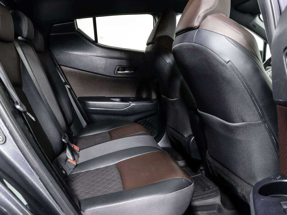 Купить Toyota C-HR, 2018, 116 084 км.. Фото: #10
