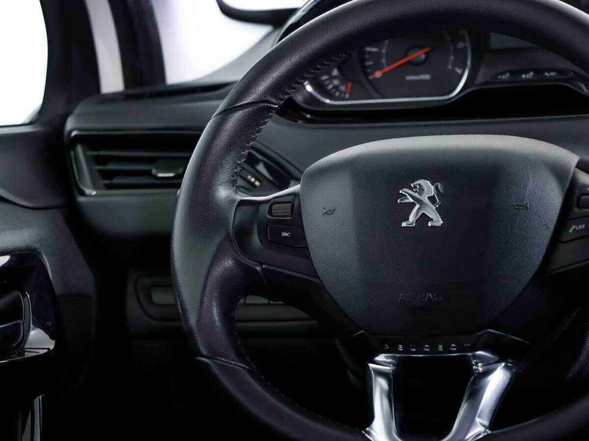 Купить Peugeot 208, 2013, 90 441 км.. Фото: #11