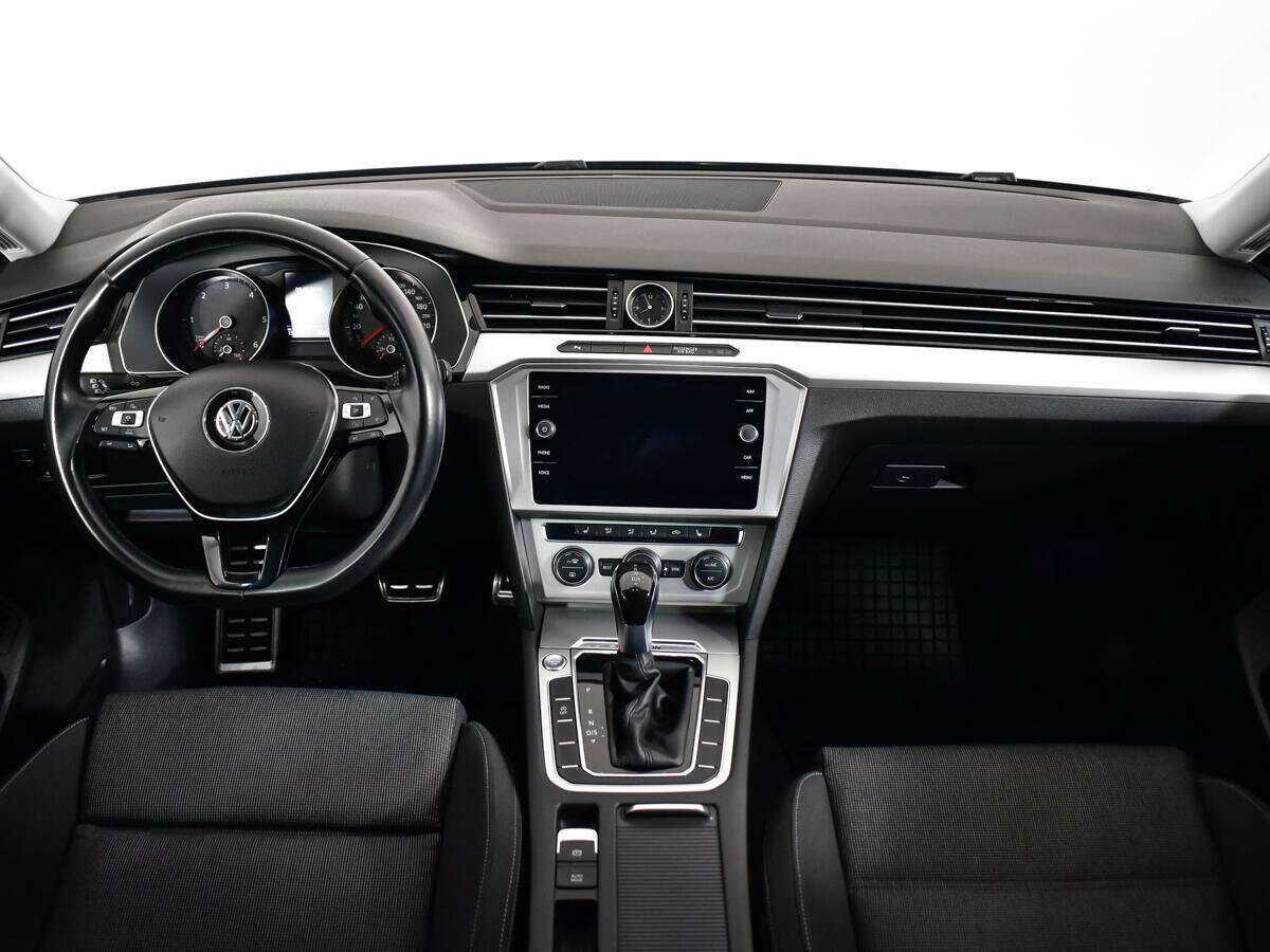 Купить Volkswagen Passat, 2018, 134 790 км.. Фото: #11