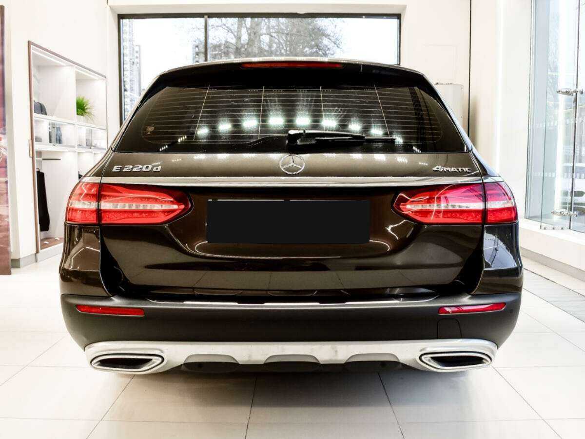Купить Mercedes-Benz E-Класс, 2017, 157 330 км.. Фото: #3
