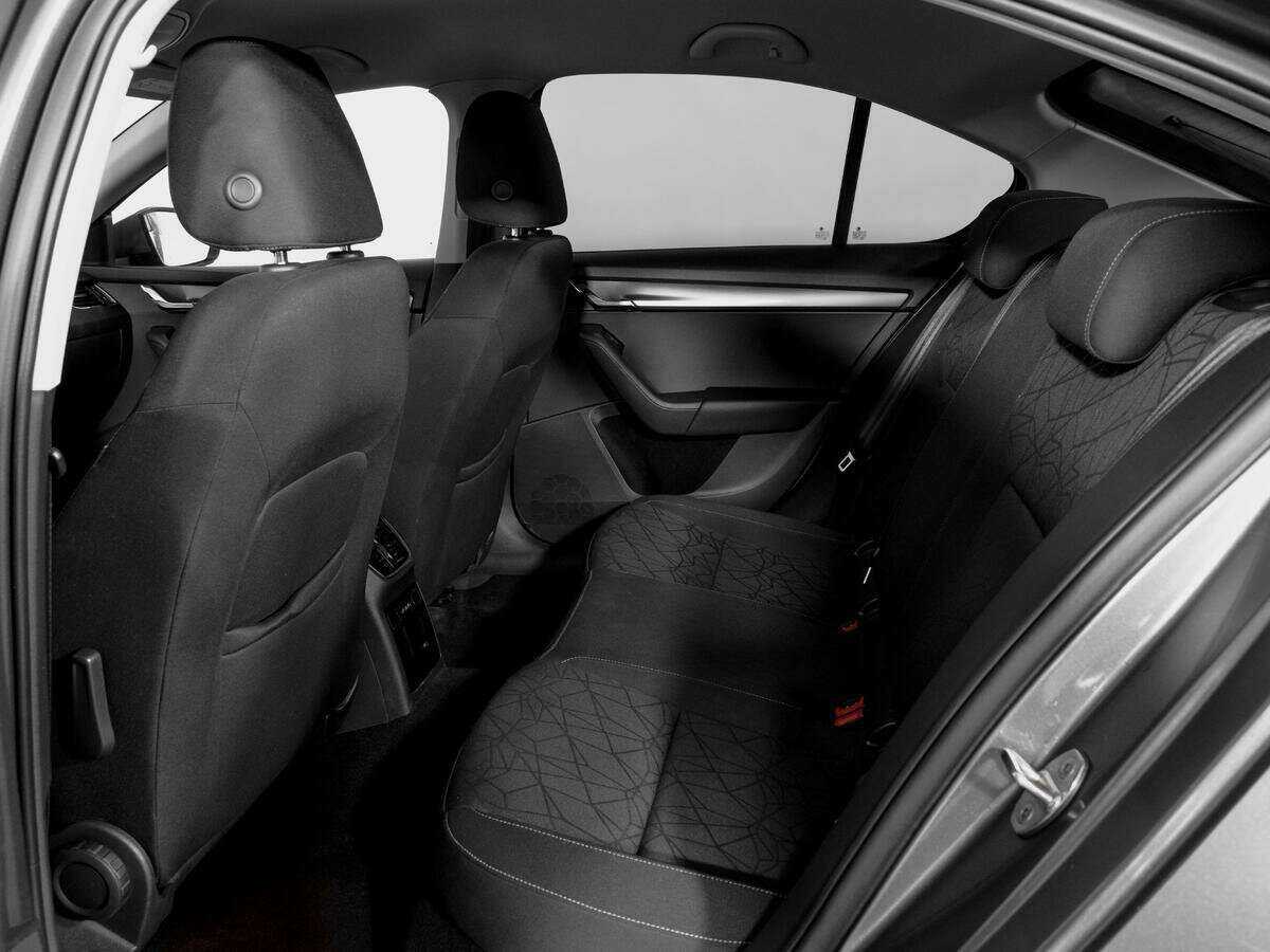 Купить Skoda Octavia, 2018, 75 799 км.. Фото: #9