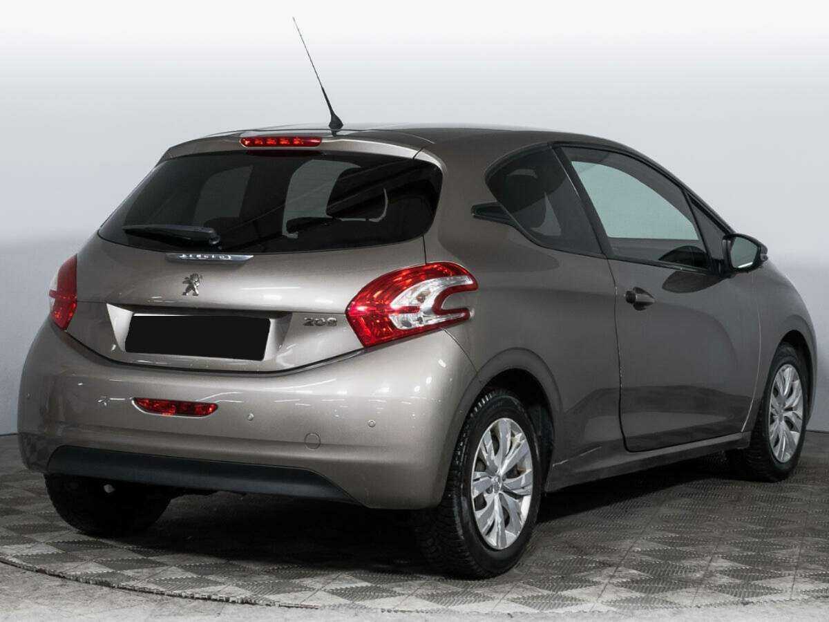Купить Peugeot 208, 2013, 107 930 км.. Фото: #4