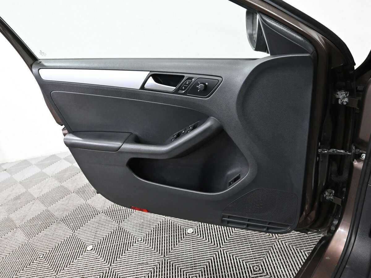 Купить Volkswagen Jetta, 2013, 119 000 км.. Фото: #7