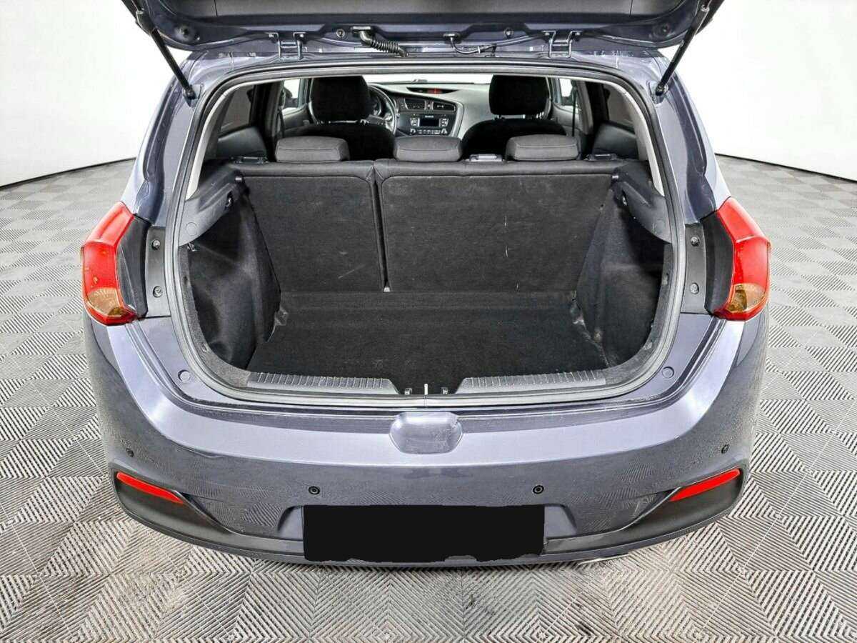 Купить Kia Ceed, 2013, 187 577 км.. Фото: #9