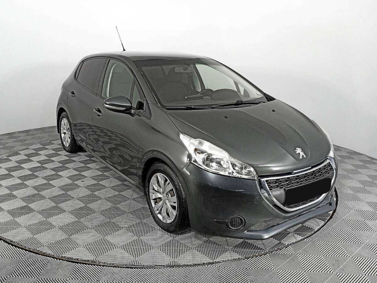 Купить Peugeot 208, 2013, 108 259 км.. Фото: #2
