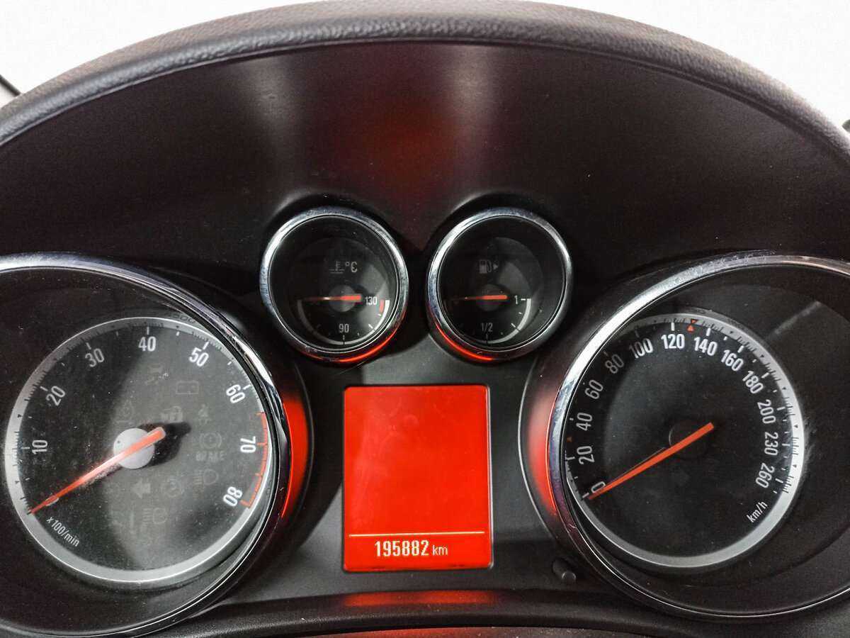 Купить Opel Astra, 2012, 195 860 км.. Фото: #9