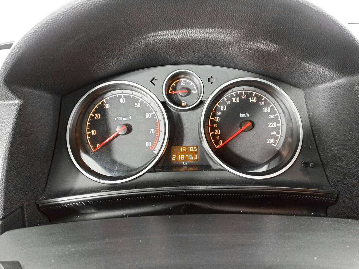 Купить Opel Astra, 2013, 218 764 км.. Фото: #10