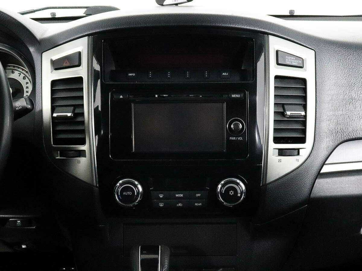 Купить Mitsubishi Pajero, 2017, 89 071 км.. Фото: #9