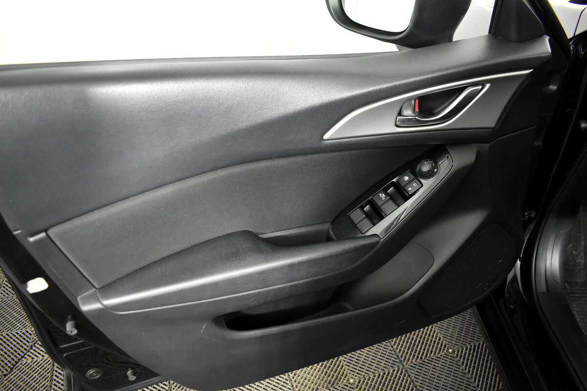 Купить Mazda 3, 2017, 86 276 км.. Фото: #16