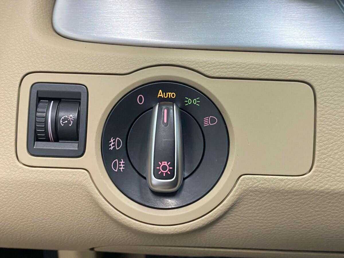 Купить Volkswagen Passat, 2012, 226 864 км.. Фото: #16