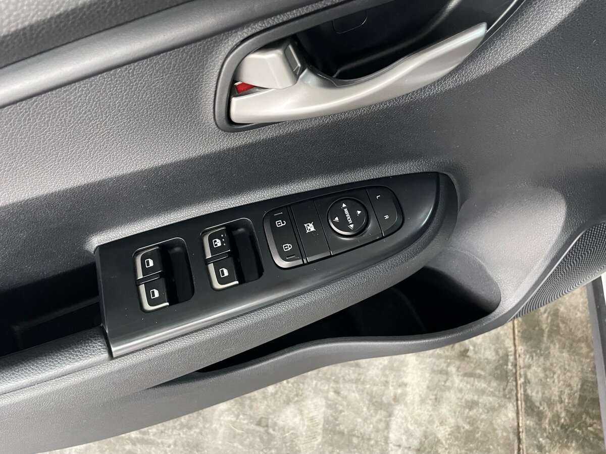 Купить Kia Rio, 2018, 85 416 км.. Фото: #19